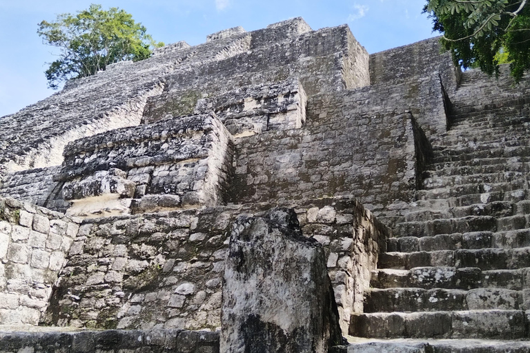 Bacalar: Calakmul ruins, jungle path & stop at the bat cave. Bacalar: Calakmul ruins tour jungle and the bat volcano..