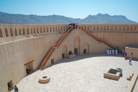 From Muscat: Private Day Tour To Nizwa