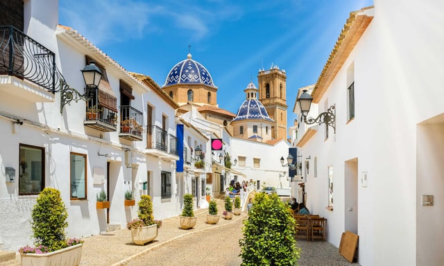 From Valencia: Excursion to Guadalest, Altea and Admission to the Algar Waterfalls