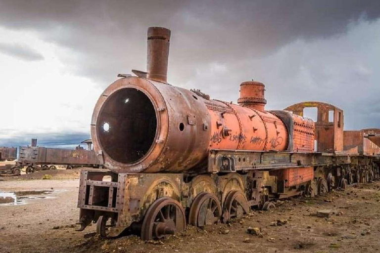 Da La Paz: Escursione alle Saline di Uyuni + Autobus andata e ritorno