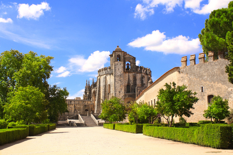 从里斯本出发：圣殿骑士路线 - 阿尔穆罗尔、托马尔和基督修道院独家私人之旅