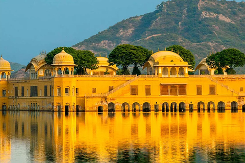 Jaipur: Tour privato del Palazzo della Città, Hawa Mahal e Jantar Mantar