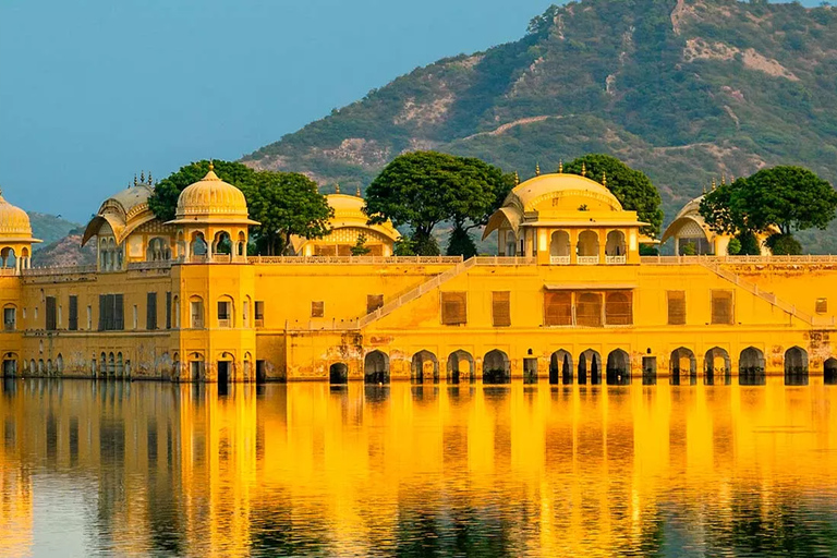 Jaipur: Palacio de la Ciudad, Hawa Mahal y Jantar Mantar Tour Privado