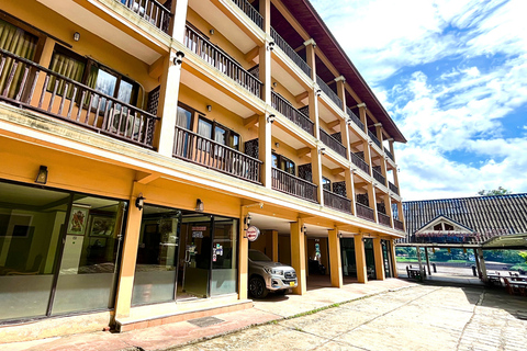 Chiang Mai: 2-Day Luang Prabang Slow Boat Tour & Hotel Chiang Mai:2-Day River Cruise to Luang Prabang&Pak Ou Caves