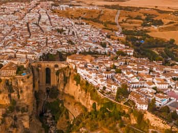Fra Malaga: Ronda og Setenil-tur med turisttog
