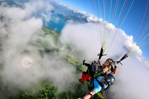 Luzern: Einzigartiges Tandem-Gleitschirmflug-ErlebnisNachmittags-Slot (zwischen 12:30 und 17:00 Uhr)