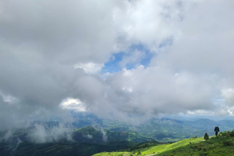 Chiang Rai: Northern Thailand Tour with Golden Triangle