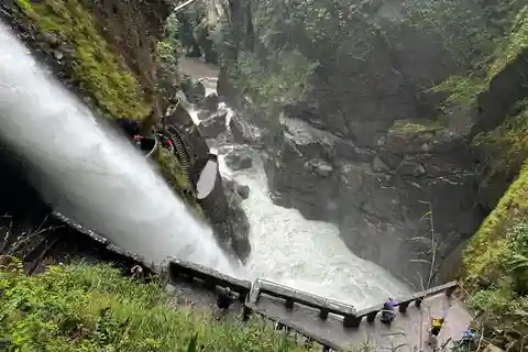 Cotopaxi and Baños Tour in one day - All included from Quito