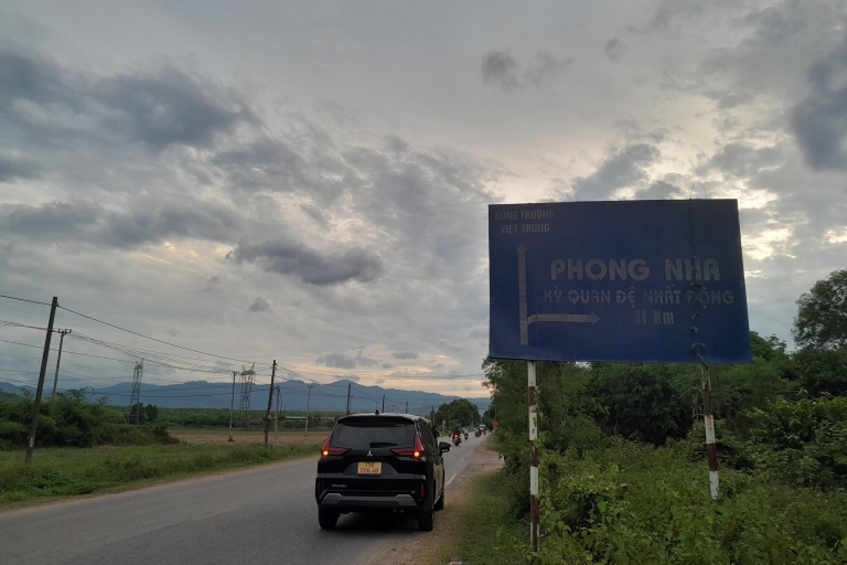 Hue naar Phong Nha met privé auto en professionele chauffeur