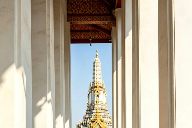 Bangkok: Wat Arun Guided Tour with History of King Taksin