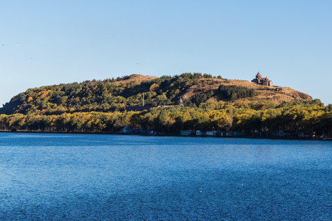 Excursión de un día a Tsaghkadzor, Kecharis y el lago Sevan con guía