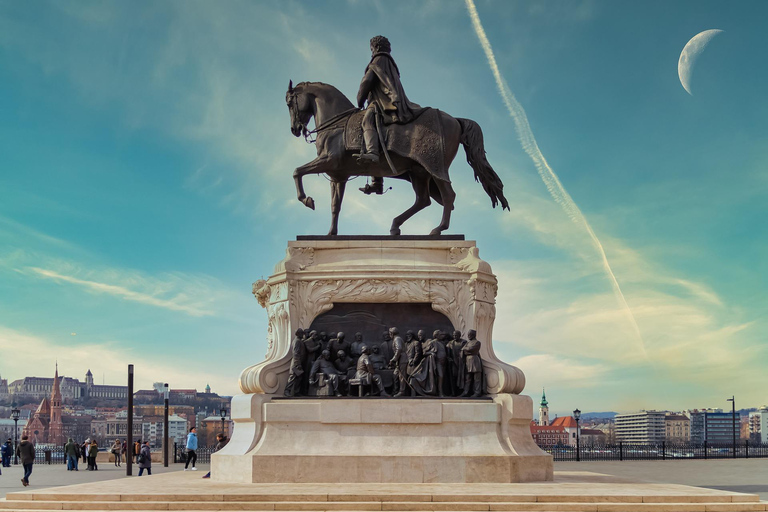 Vienna: Bratislava &amp; Budapest: Two Capitals in One Day TourPrivate Tour