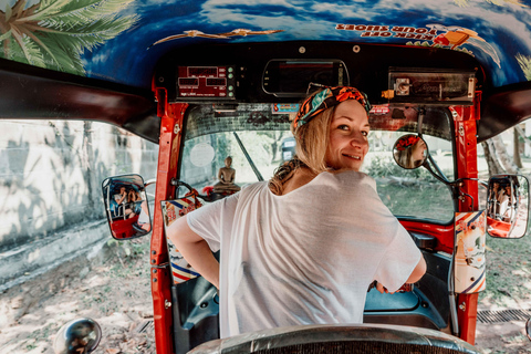 From Kandy: Tuk Tuk Day Trip To Ambuluwawa Tower