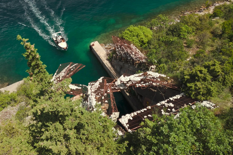 Kotor: Cueva Azul y Natación, Nuestra Señora de las Rocas, MamulaKotor: Cueva Azul , Nuestra Señora de las Rocas, tour en barco Mamula