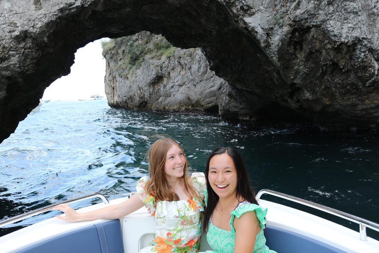 Depuis Rome : Excursion d'une journée à Amalfi et au parc archéologique de Pompéi