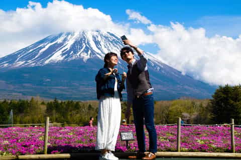 Mount Fuji: Lake Kawaguchi Photo Tour with Photographer - Image 3