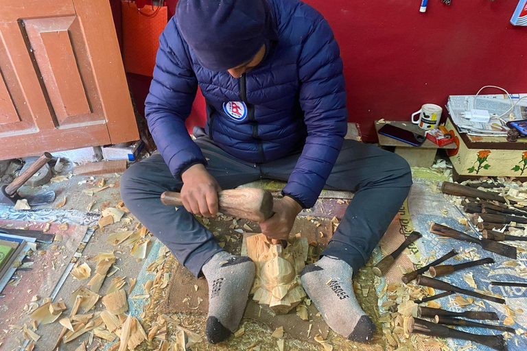Kathmandu: Wood Carving Workshop and Changunarayan Tour
