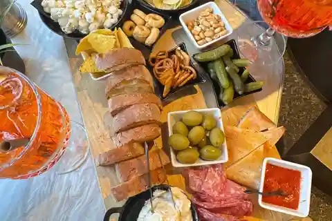 Milano: Privat picknick i solnedgången med italiensk aperitivo