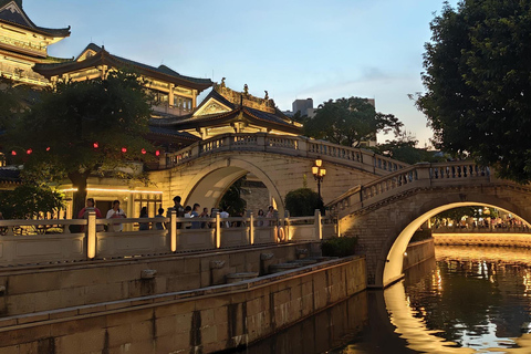 Guangzhou: Cantonese Morning Tea and Culture Walking Tour Guangzhou Private Tour ：Cantonese Culture Matters