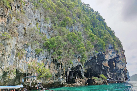 Phi Phi: Meio dia de barco de cauda longa para Maya Bay