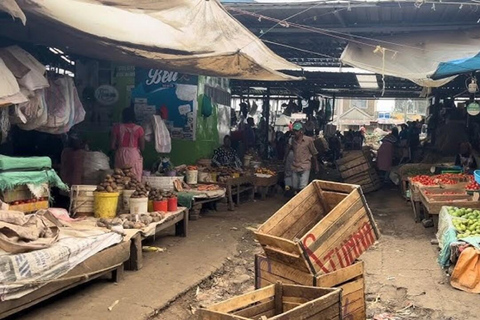 Nairobi: Muthurwa Market Guided Tour with Hotel Pickup