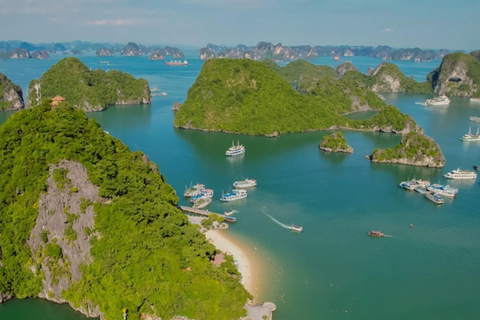 Depuis le port : la meilleure excursion dans la baie d&#039;Along sur le bateau de croisière 5 étoiles LeonaDepuis le port : la meilleure excursion dans la baie d&#039;Along sur le Leona