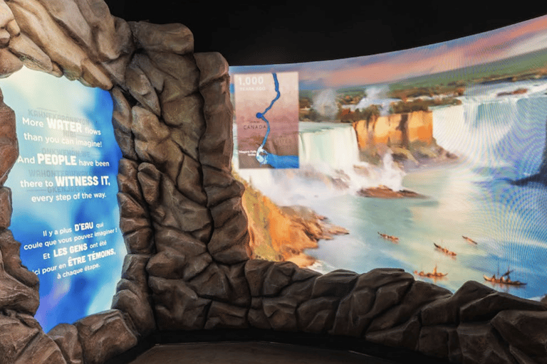 Niagara Falls, Canada: 'Niagara Takes Flight' 4D Experience