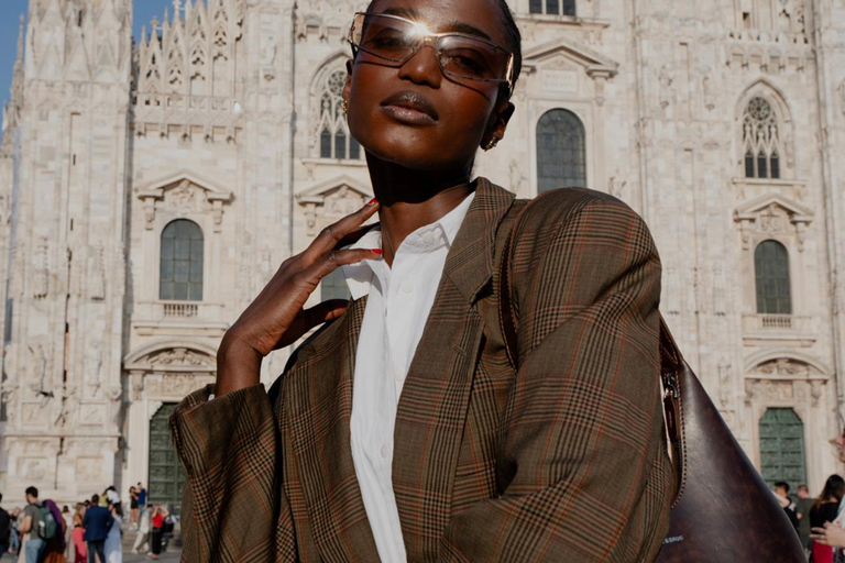 High Fashion Milan Photoshoot with Pro Fashion Photographer Essential Milan Fashion Shoot