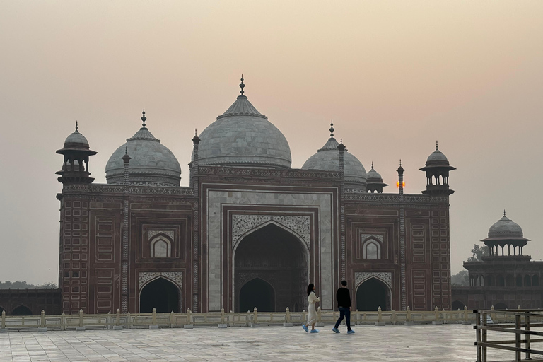 From Delhi :- A Day Excursion to Agra by private car Ac private Car + Monuments Entrance + Guide + lunch