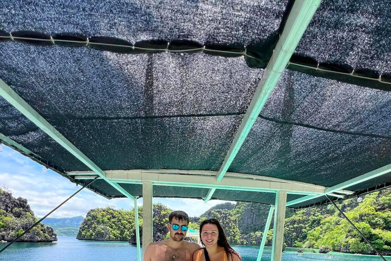 Coron: Private Boat Tour with Local Market Experience