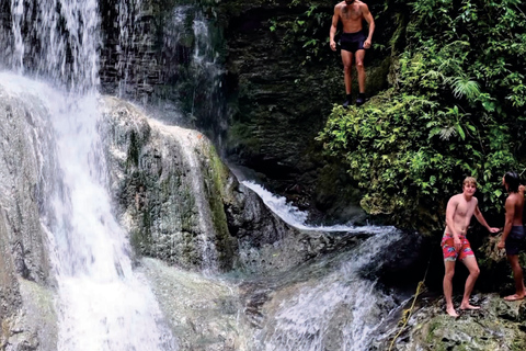Puerto Rico: Cueva del Indio, Waterfalls, & Beach Tour