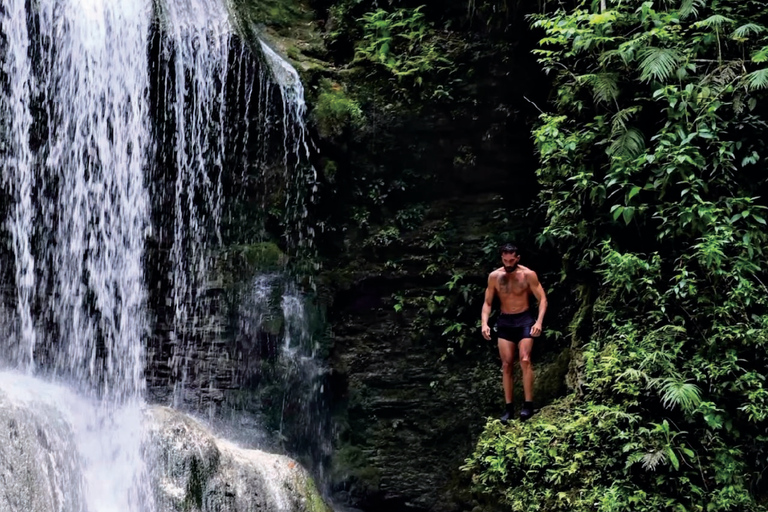 Puerto Rico: Cueva del Indio, Waterfalls, & Beach Tour