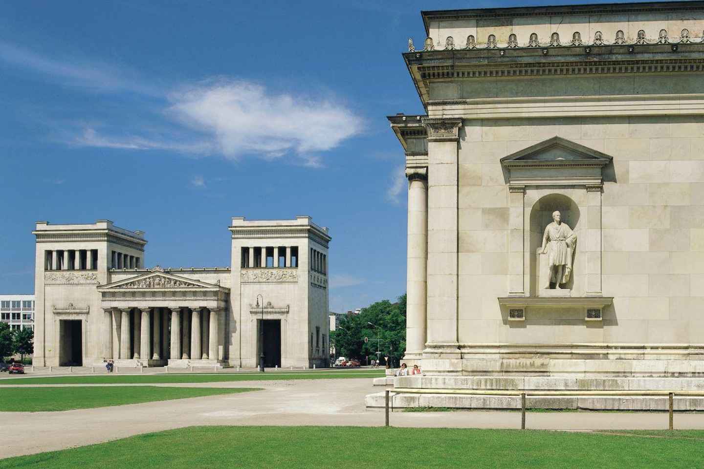 Munich: Private or Group Third Reich and WWII Walking Tour