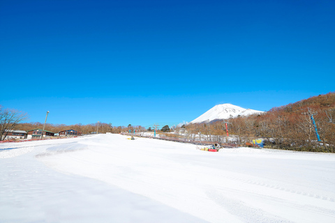 Depuis Tokyo : Fujiyama Snow Resort Yeti Day TourDepuis Tokyo : Excursion d&#039;une journée à la station de sports d&#039;hiver de Fujiyama (Yeti)