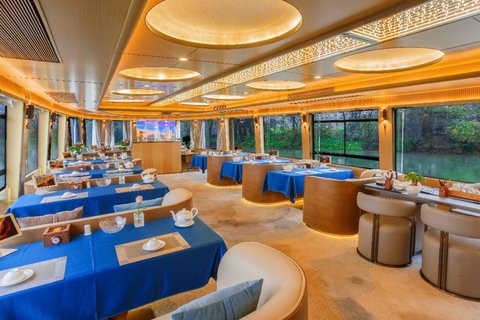 Guilin: 5-Star Li River Cruise to Yangshuo with Pickup Guilin: 5-Star Li River Cruise Lower Deck with Hotel Pickup