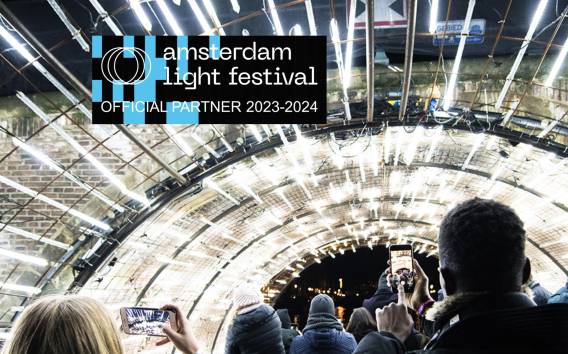 Amsterdam: Lichtfestival auf dem Open-Air-Boot