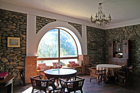 Adjara: Vineyard Tour with Wine Tasting and Lunch