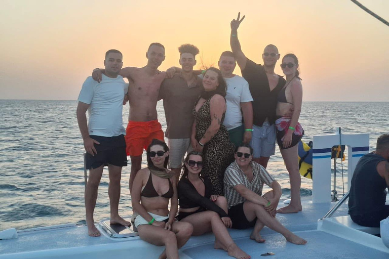 Hammamet: Catamaran Cruise with Swim and Hotel Transfer