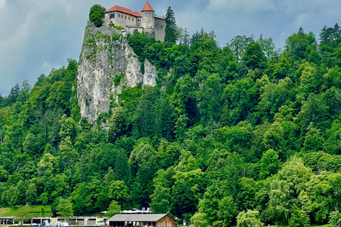 De Zagreb au cœur de la Slovénie : Lac de Bled et Ljubljana