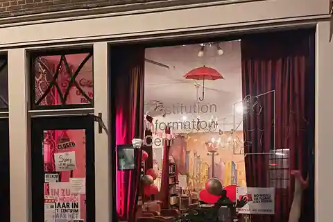 Amsterdam: Rundvisning i Red Light District på tysk