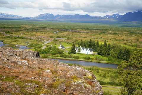 From Reykjavík: Golden Circle, Tomato farm & Laugarás Lagoon