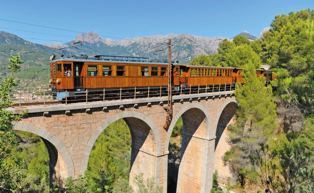 Mallorca: Full-Day Island Tour by Train, Tram, and Boat