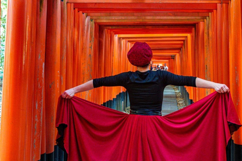 Kyoto: Fushimi Inari Shrine Private Photoshoot