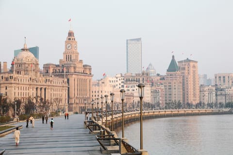 Shanghai: Yu Garden, Bund, and Lujiazui Walking Tour
