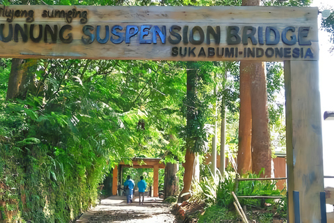 Jakarta Tour : Situ Gunung Waterfall & Suspension Bridge