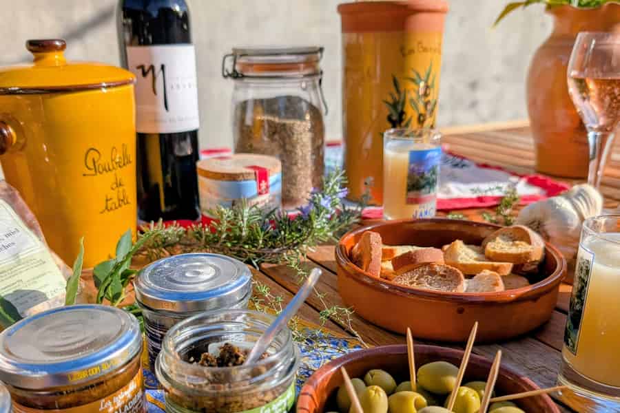 Marseille: Foodtour mit einem Einheimischen – nur lokale Spezialitäten!. Foto: GetYourGuide Marseille: Foodtour mit einem Einheimischen – nur lokale Spezialitäten!. Foto: GetYourGuide