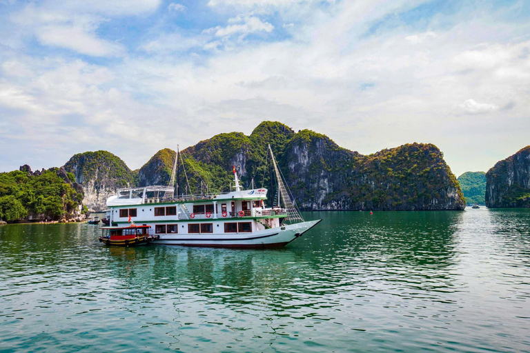 Hanoi: 3 Days Lan Ha Bay, Cat Ba, 2 nights on Venezia Cruise Pick up Hanoi Old Quarter - Drop off Catba town