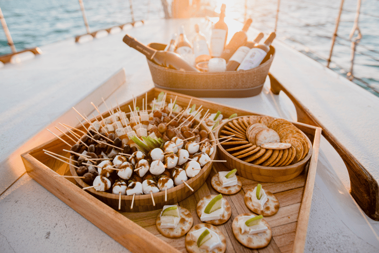 Key West Wind and Wine Sunset Sail aan boord van een klassieke schoener