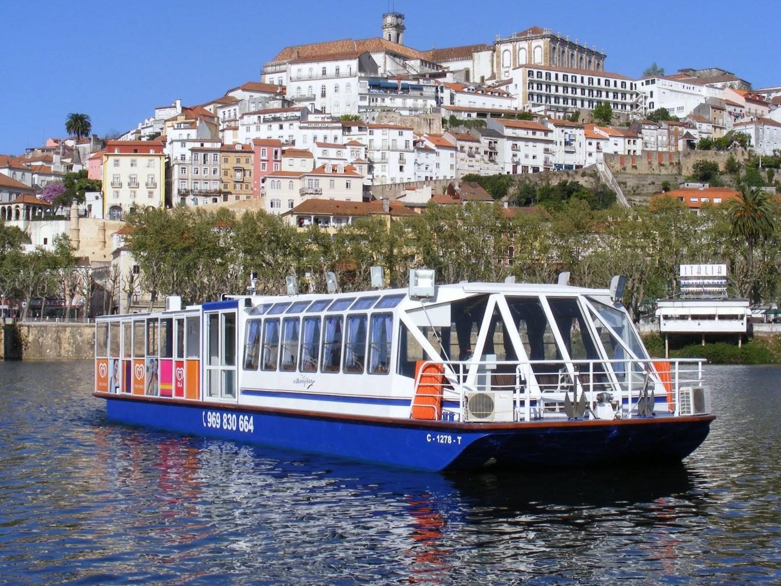 Coimbra: Flussfahrt auf dem Mondego mit Blick auf die Stadt