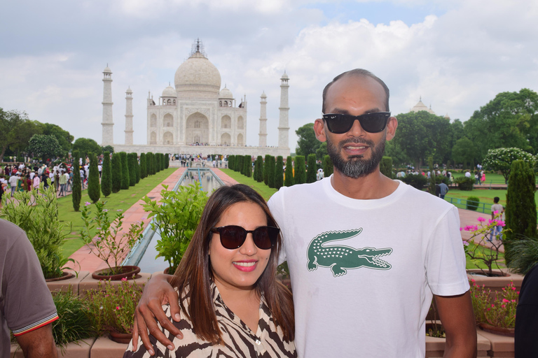 From Delhi: Taj Mahal & Agra Trip by Gatimaan Express Train All Inclusive Chair Car Train, Car, Guide, Ticket, Lunch